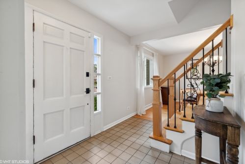 1407 Hackberry Rd, Bannockburn, IL 60015-4071