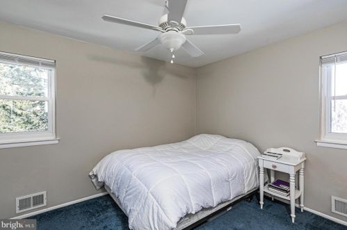 12 Hopatcong Dr, Trenton NJ  08648-4111 exterior