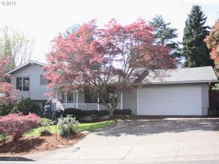 2096 Broadview St, Eugene, OR 97405-5536