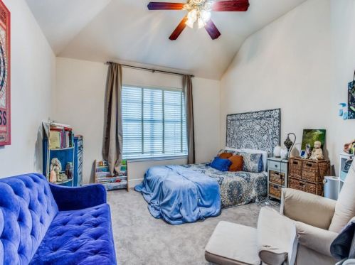 4401 Bay Vly Dr, Garland TX  75043-1874 exterior