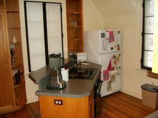 2755 Berkshire Rd, Cleveland OH  44106-3360 exterior