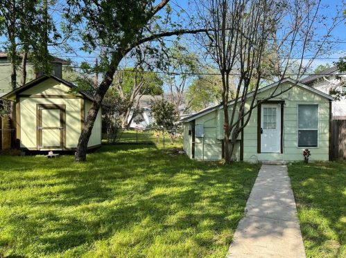 1028 43 St, Austin TX  78751-4415 exterior