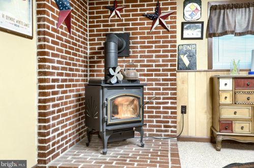 3601 Middleboro Rd, York PA  17315-4466 exterior