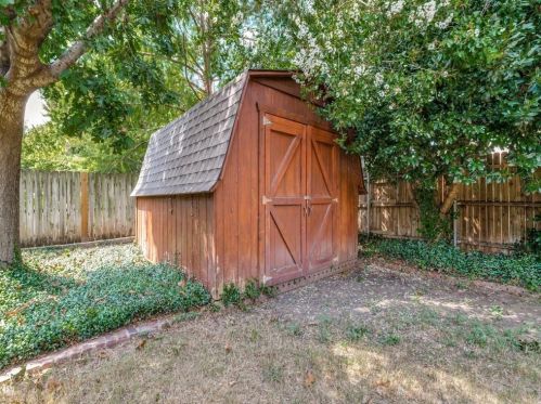 9037 Tyne Trl, Fort Worth TX  76118-7566 exterior