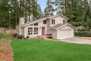 7857 140th Pl, Kirkland, WA 98034-5353