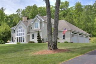 26 Scott Dr, Merrimack, NH 03054-4310