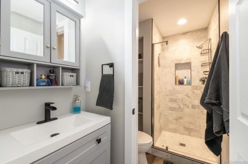 5580 Lansing Way, Englewood CO 80111-4104 exterior