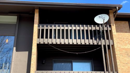 6148 Knoll Wood Rd, Willowbrook IL  60527-3224 exterior