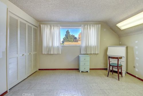 5910 Intervale Dr, Riverside CA  92506-4049 exterior