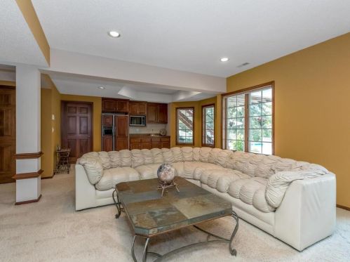 3817 Bridgewater Dr, Saint Paul MN  55123-2526 exterior