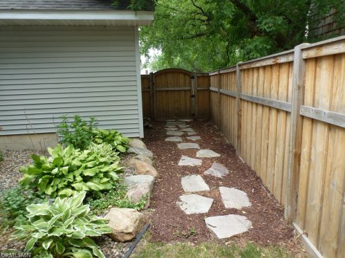 6512 137th St, Saint Paul MN  55124-4625 exterior