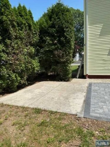 1076 Lafayette Ave Ext, Paterson NJ  07506-2243 exterior