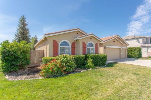 9765 Heatherhearst Dr, Sharon, CA 93610-8024