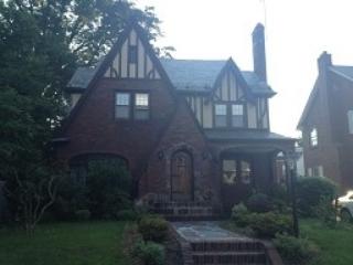 322 40th St, Paterson, NJ 07504-1102