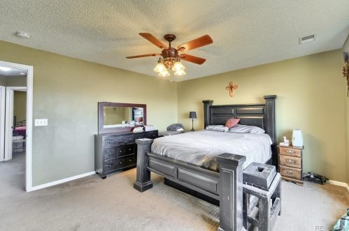 19312 58 Pl, Denver CO 80019-2027 exterior