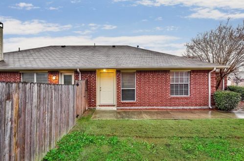 1418 Deville Cir, Garland TX  75043-1851 exterior