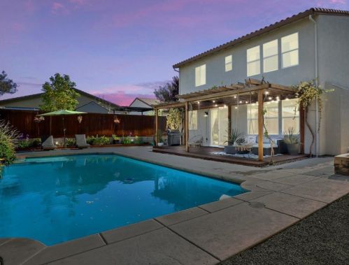 1439 Muro Ln, Manteca, CA 95337-8514