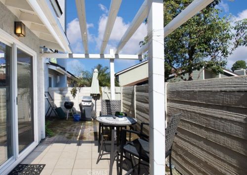52 Weepingwood, Irvine CA  92614-5460 exterior