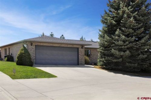 1331 Peppertree Dr, Montrose CO  81401-5687 exterior