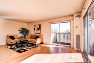 1313 Steele St, Denver CO  80210-2525 exterior