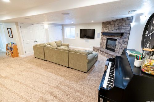 165 400, Smithfield UT 84335-1350 exterior