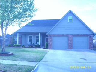 324 Charlotte Ter, Mustang, OK 73064-4928