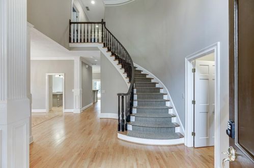 2555 Ginger Dr, Buford, GA 30519-4484