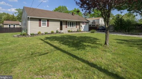 1752 Longwood Dr, Lacey, NJ 08731-3922