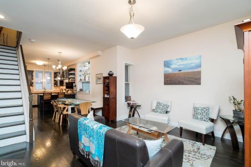 725 Marvine St, Philadelphia, PA 19147-1913