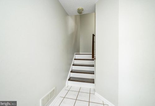 80 Shrewsbury Pl, Princeton NJ  08540-0063 exterior