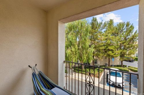 61 Nature, Irvine CA  92620-3827 exterior