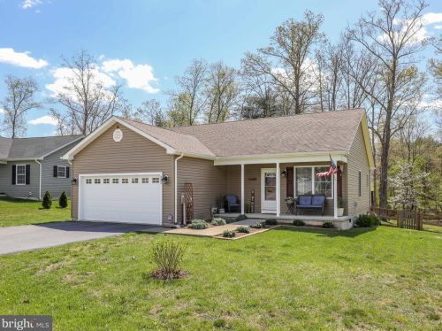342 Executive Way, Hedgesville WV  25427-5770 exterior