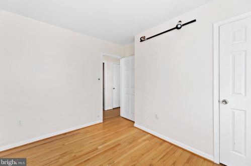 5250 Bradgen Ct, Springfield VA  22151-3505 exterior