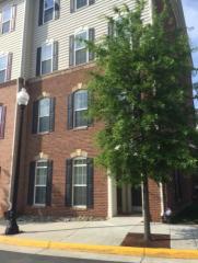 9504 Lee Ct, Manassas, VA 20110-2569