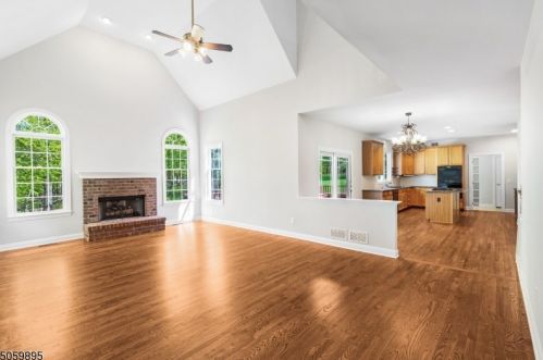 58 Kim Ln, Hackettstown NJ  07840-5623 exterior