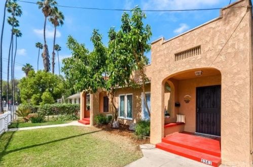 3341 Chestnut St, Riverside CA  92501-2731 exterior