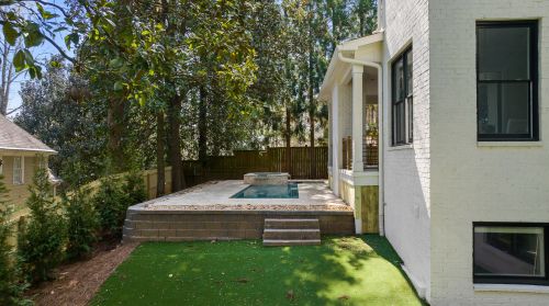 2731 Arden Rd, Atlanta GA  30305-1913 exterior