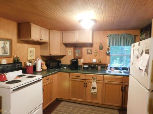 4315 Camp Creek Rd, Lakemont, GA 30552-2512