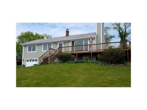 9 Algonquin Dr, Middletown, RI 02842-4573