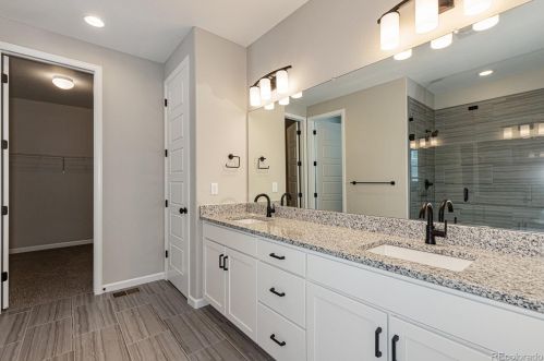 5795 Grand Baker Ct, Aurora CO 80016 exterior