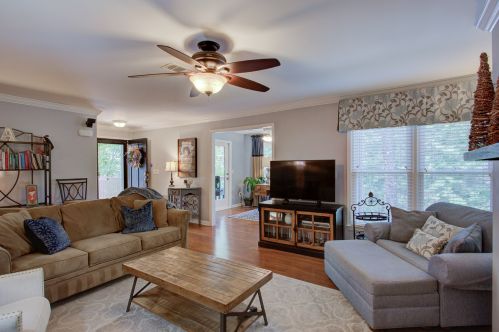 802 Camden Ct, Atlanta GA  30327-4274 exterior