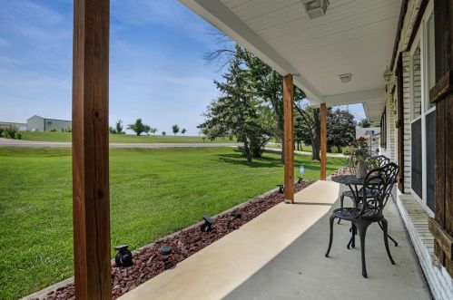3949 Plass Rd, Festus, MO 63028-4671