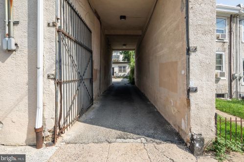 219 Krams Ave, Philadelphia PA  19127-1258 exterior