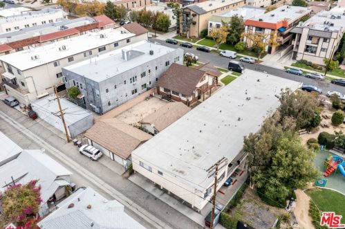 129 Cedar St, Glendale CA  91205-1207 exterior