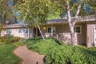 1837 Lindeena Ln, Redding, CA 96002-0429