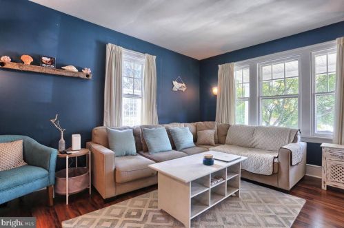 126 Cedar St, Carlisle PA  17013-2201 exterior