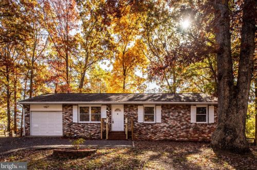 224 Green Arbor Dr, Fredericksburg, VA 22407-6312