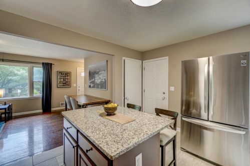 684 Eldridge Ave, Saint Paul MN  55113-6412 exterior
