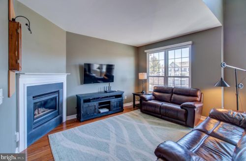 26 Stratton Ct, Flemington, NJ 08822-3520