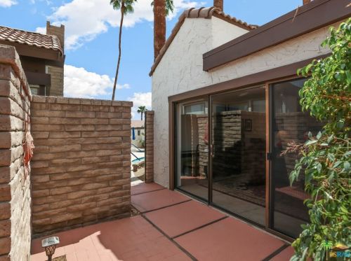 2466 Linden Way, Palm Springs, CA 92264-5777